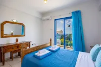 Azzurro Luxury Holiday Villas Hotels in Peyia