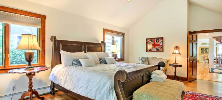Large Kennebunk Home, Walk to Beach < 2 Mi to Town Hotels in Kennebunk