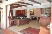 Sunninghill Guest Lodges - 4-Sterne