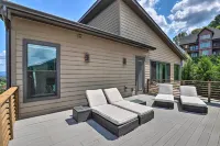 Luxe Asheville Home w/ Stunning Mountain Views! - parking