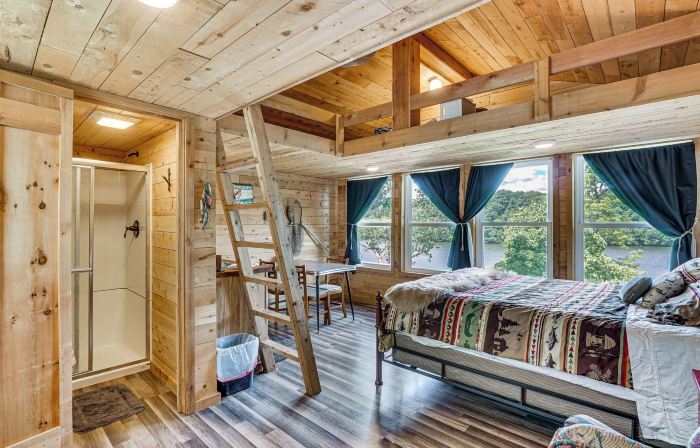 Lakefront Rocky Mount Main House w/ 3 Cabins!