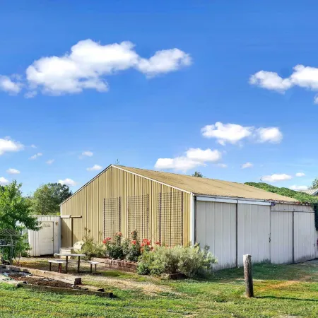 Cozy Ferndale Studio on 20-Acre Working Farm!