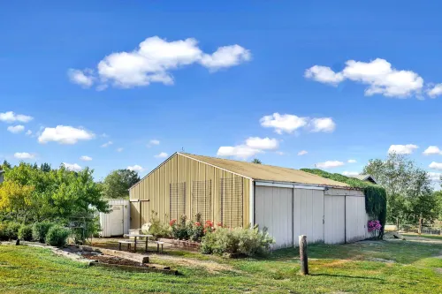Cozy Ferndale Studio on 20-Acre Working Farm!