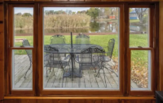 Catch on the Canal - Waterfront Getaway Near Casino, Dining & Entertainment