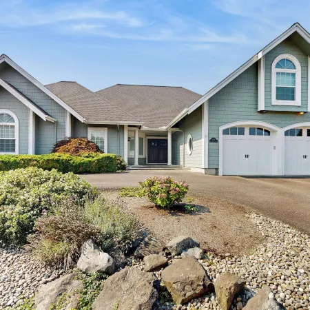 Plummer Lakefront Home: Fish & Kayak