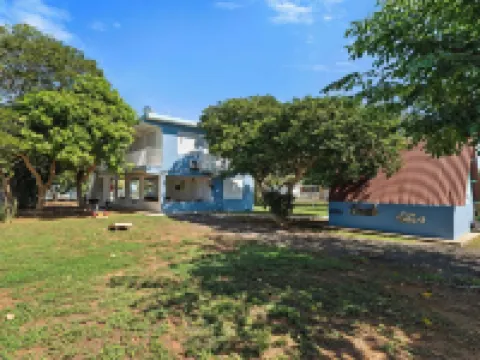 Punta Aguila Beach House/Pool/ Billiard Table/ 7 Beds + 2 Private Rooms Hotels in Pole Ojea