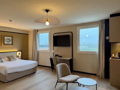 布里特酒店聖梅昂勒格朗恩布羅塞利安德