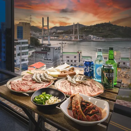 Yeosu View Forest Pension