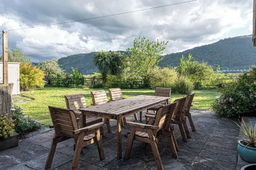 Cilfan Hotels in Caerhun