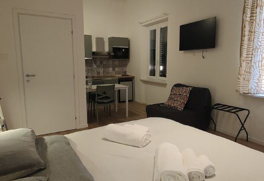 랑골로 디 갈릴레오의 모던한 객실