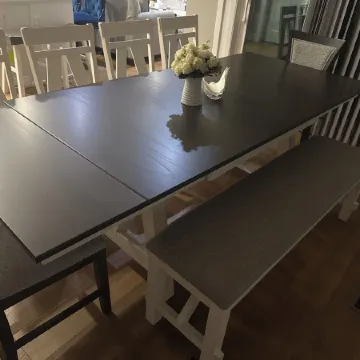 Convenient functional quiet 5 bedroom 3 bath home in Clive.