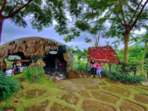 Villa Jabal Rahmah Syariah Hotels in Pacet