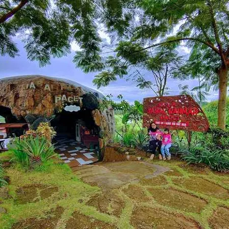 Villa Jabal Rahmah Syariah Hotels in Kecamatan Pacet