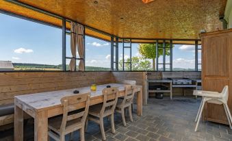 Beautiful, Luxury Home with Sauna, Hot Tub, Private Bathrooms