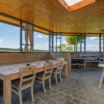 Beautiful, Luxury Home with Sauna, Hot Tub, Private Bathrooms