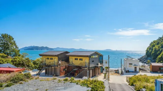 Namhae Yanghwa Seaside Pension