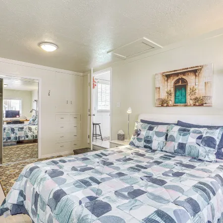 Charming Orem Home w/ Yard - Near BYU & Uvu!