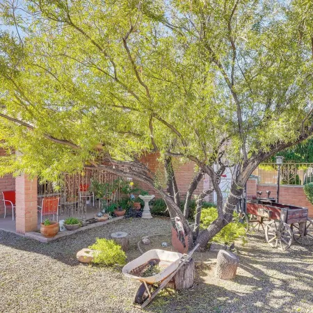 Pet-friendly Tucson Retreat w/ Kitt Peak Views!