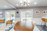 Spacious Dog-friendly House Near Beaches, Historic Downtown W/beach Access - Bungalows