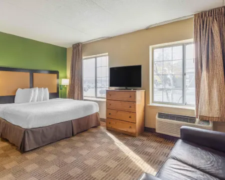 Extended Stay America Select Suites - Chicago - Lombard - Oakbrook Hotels in Lombard