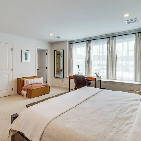 Half-mi to the Triangle! Chic Emmaus Townhome
