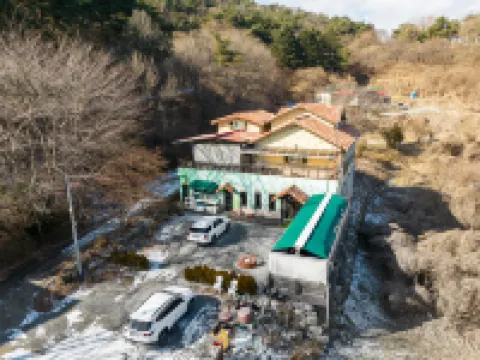 Yesan Bongsusan Forest Pension