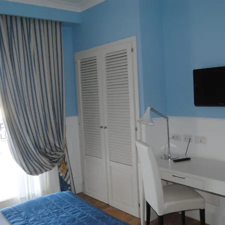 Helios Hotel
