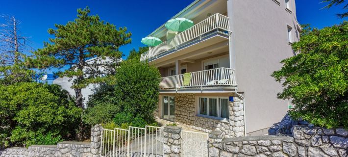 Apartments Robic Hotels in Selce