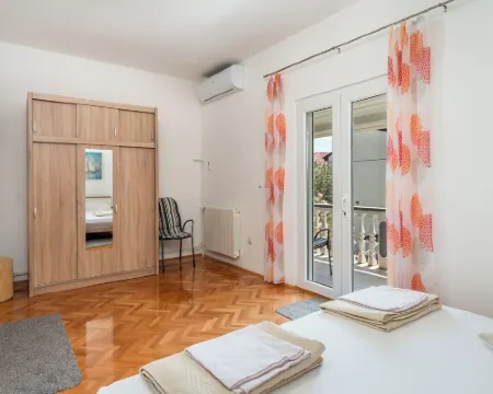 Apartment Vinko Hotels in Starigrad