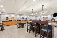 Comfort Suites Near Universal Orlando Resort - 2-Star