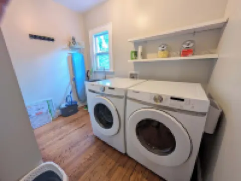 Stylish Durham Retreat - Walkable, Sleeps 6
