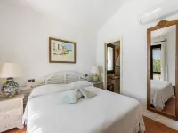Luxe Cote Stay- Elegant Villa