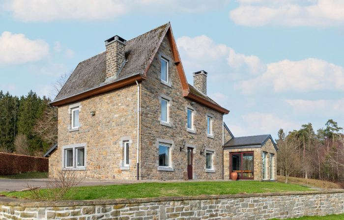Villa les Charmes - Premium Villa with Pool for 20 Guests