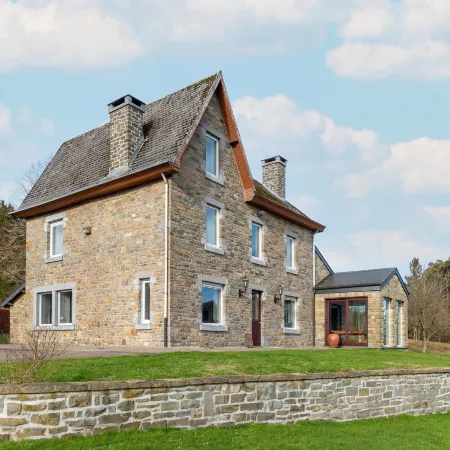 Villa les Charmes - Premium Villa with Pool for 20 Guests