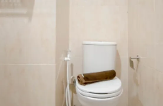 Basic Studio Apartment at Tamansari Skylounge Makassar By Travelio