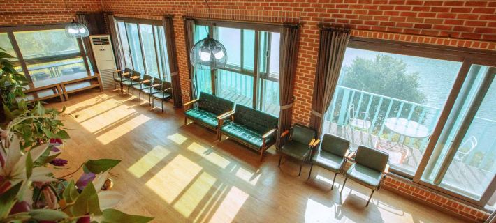 Party Room Lake Pension in Jeongeup Hotels in Jeongeup-si