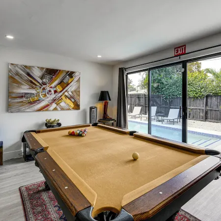 Private Pool & Game Room 6 Mi to Hard Rock Stadium
