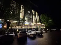 Hotel Govind Regency - Parkplatz