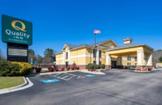 Quality Inn Alexander City Hotels in 
