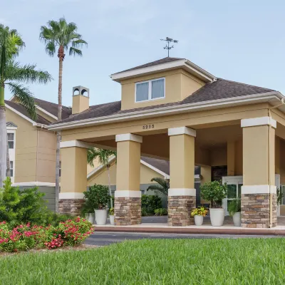Homewood Suites by Hilton Fort Myers Hotels near Lakes Regional Park