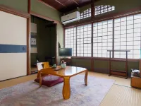 Charoku Honkan - Hot Springs