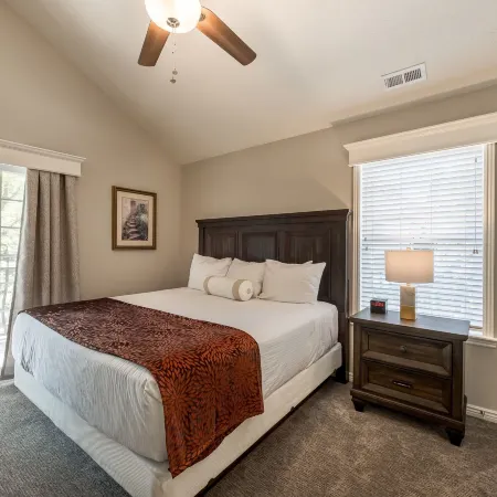 Family Getaway-Skiing, Ice Castles & Golf Course 2204 Apts