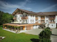 Crystls Aparthotel Hotels in Flachau