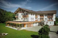 Crystls Aparthotel