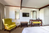 Knysna Log-Inn Hotel - balcony