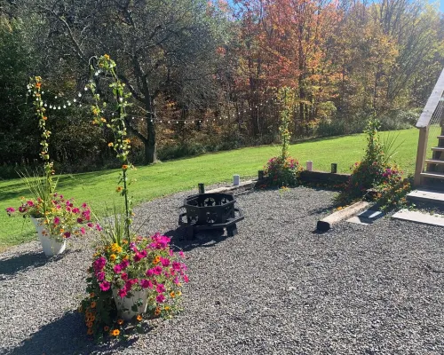 Charming 2-bedroom home in quaint Newfield with WiFi Hotels in Newfield