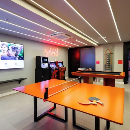 Radisson Red Ibirapuera Отели рядом с достопримечательностью «Моема»