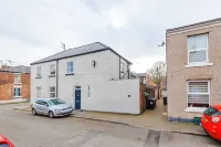 Modern City Centre 3 Bed Apartment Great for Couples