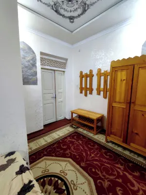 Oybek Hotel - 2-Sterne