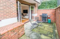 Stylish Two Bedroom Flat BCA
